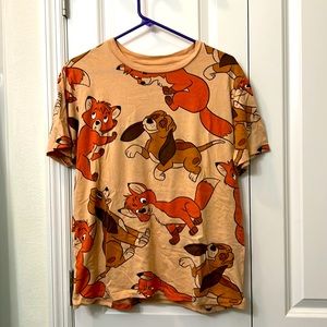 Disney Parks Fox and the Hound T-shirt size Medium